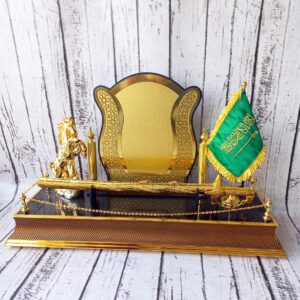 درع مع سيف تذكاري مع علم + مجسم#06