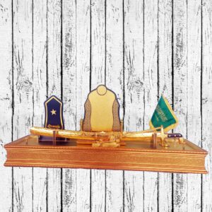 درع مع سيف تذكاري مع علم + رتبة#07